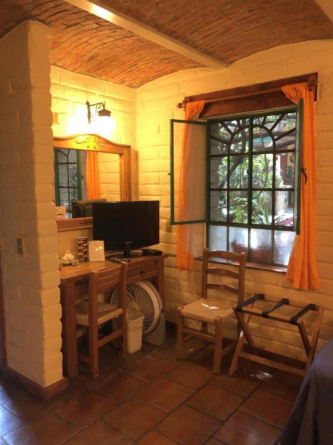 Casa Del Retono Bed & Breakfast Tlaquepaque Exterior photo