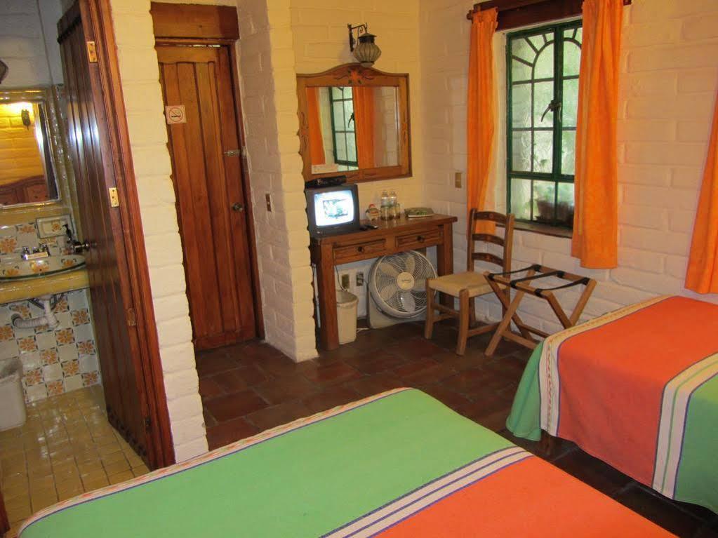 Casa Del Retono Bed & Breakfast Tlaquepaque Exterior photo