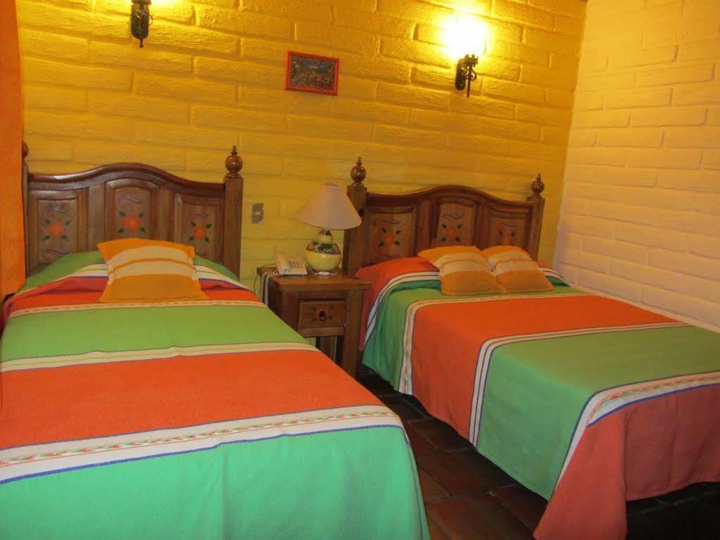 Casa Del Retono Bed & Breakfast Tlaquepaque Exterior photo